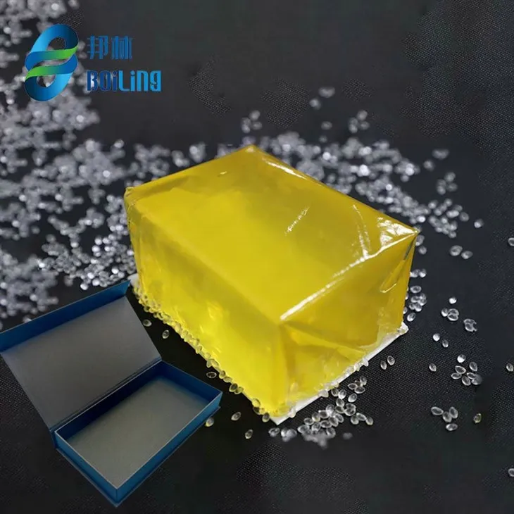 Tavné lepidlo na balenie darčekovej krabičky