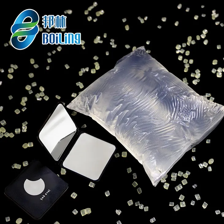 Tavné lepidlo na malé kozmetické zrkadlo